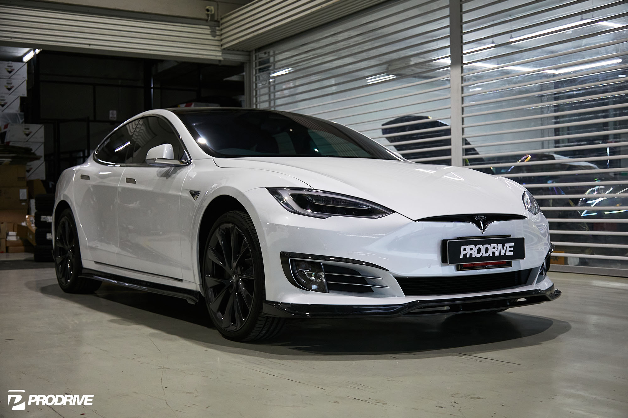 Tesla Model-S x Carbon Part