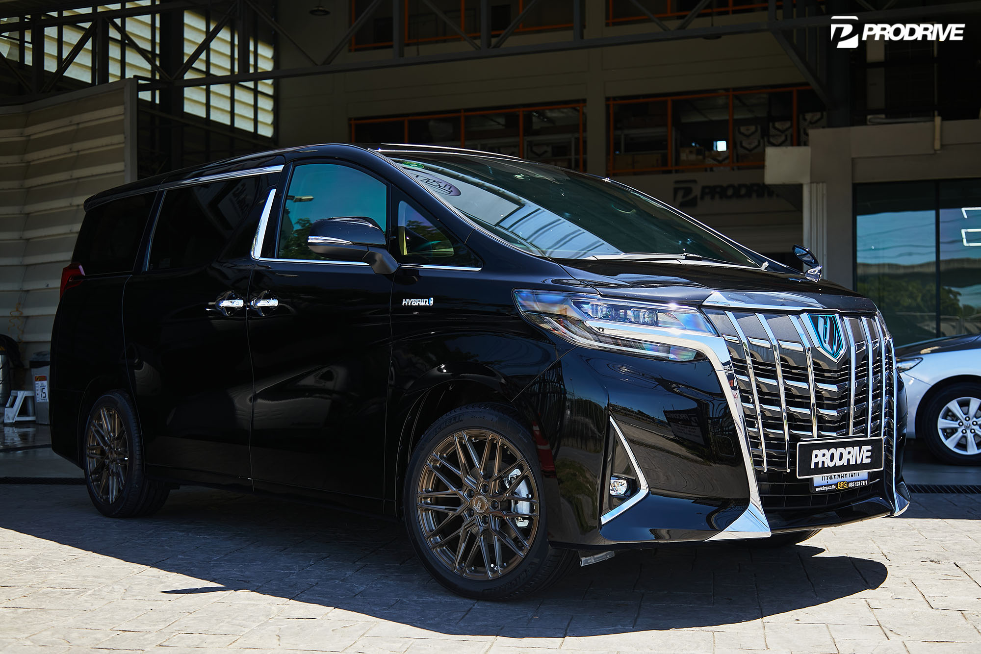 Toyota Alphard 30 x BC FORGED EH186