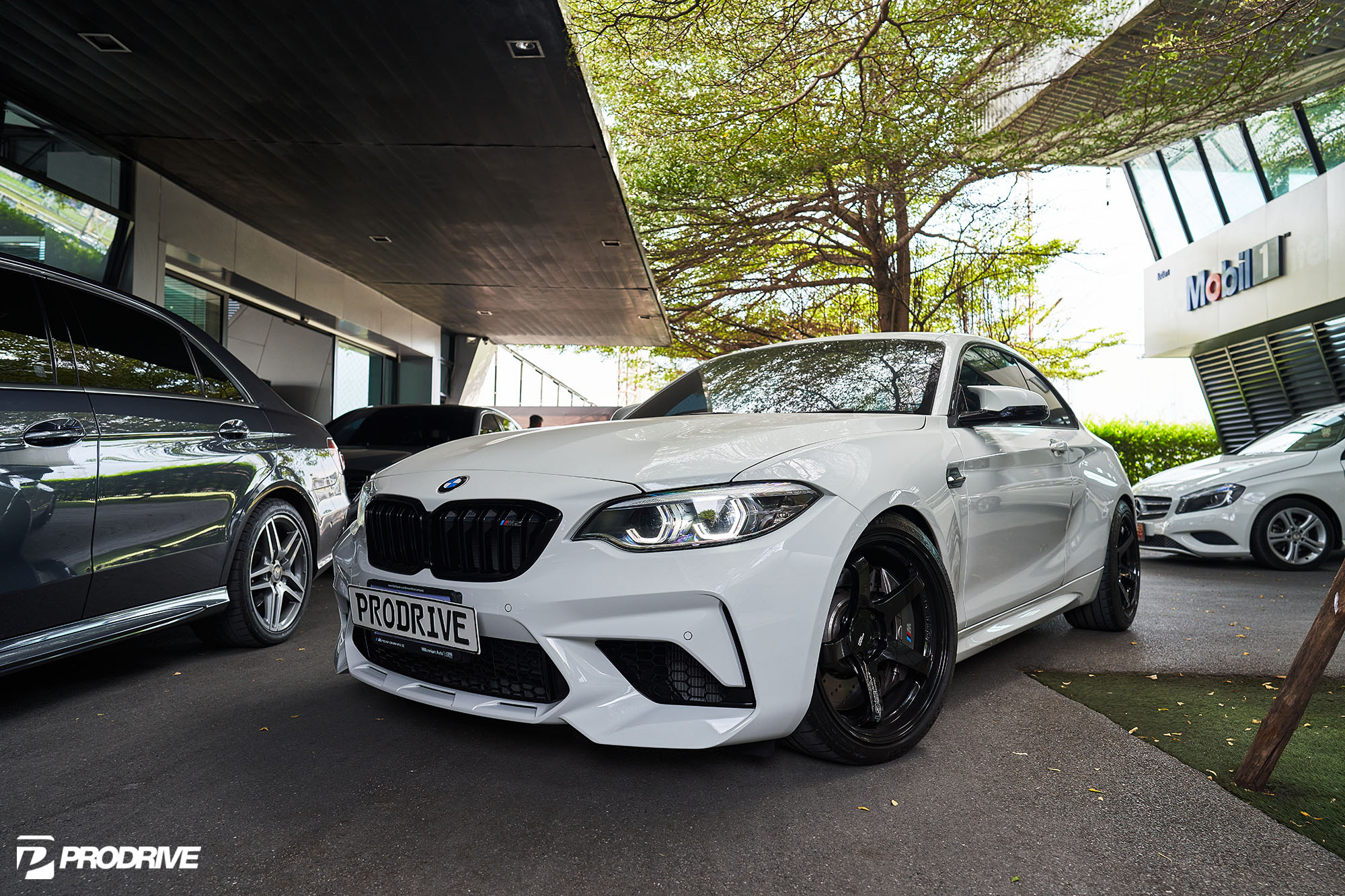 BMW M2 Competition x KW V3