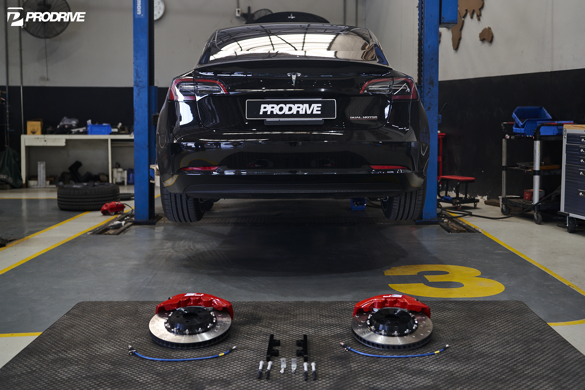 Tesla Model 3 x Alcon RC6 6 Pots