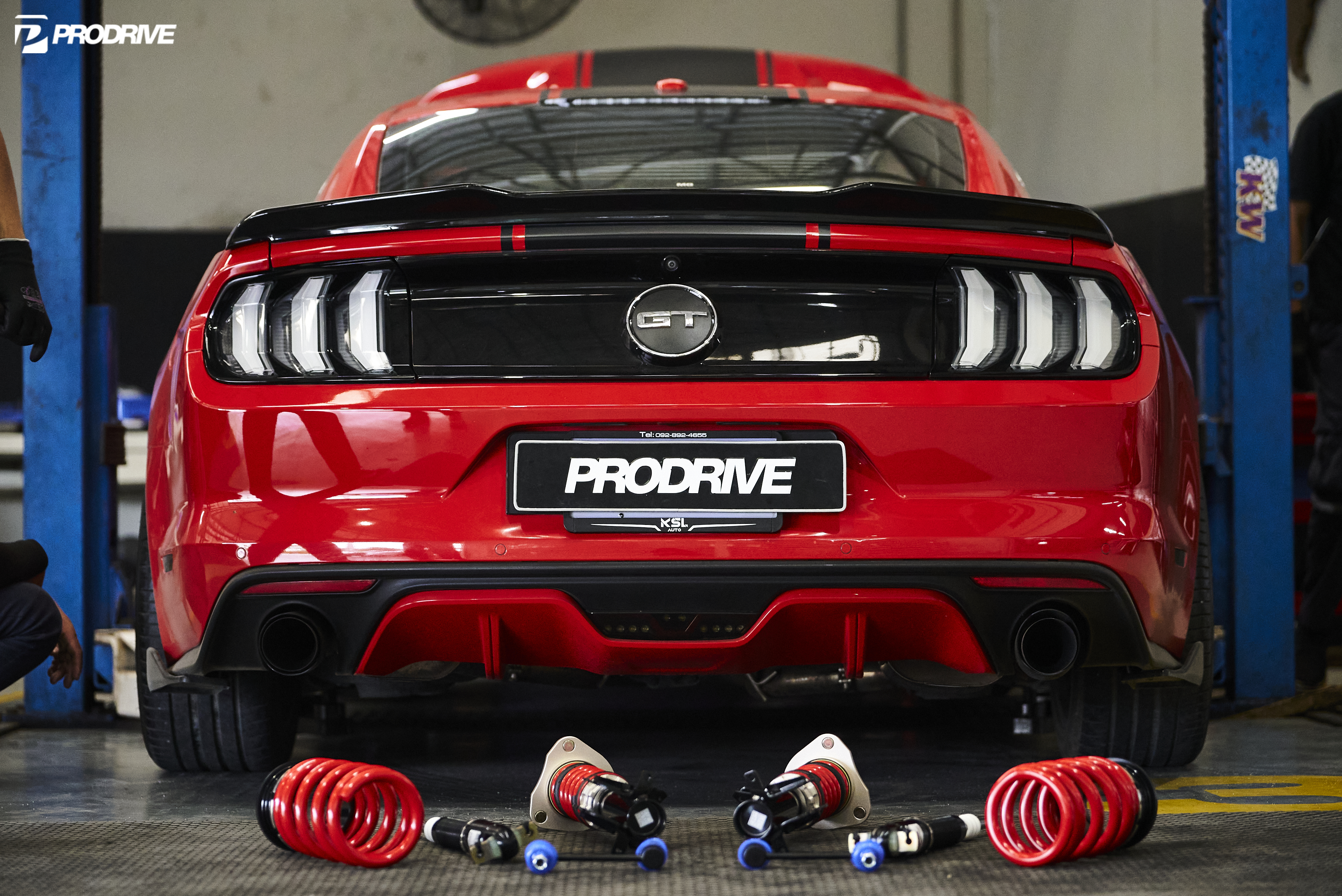 Ford Mustang x H-Drive Suspension